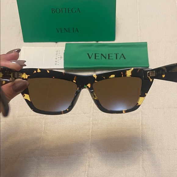 Bottega Veneta Brown Tortoise Sunglasses